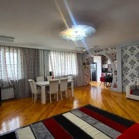 In Baku 120.0 m² apartment is for sale - Image 3