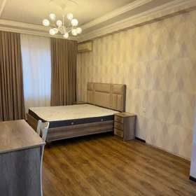 In Baku 90.0 m² apartment is for rent - Image 5