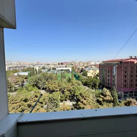 In Baku 70.0 m² apartment is for rent - Image 2