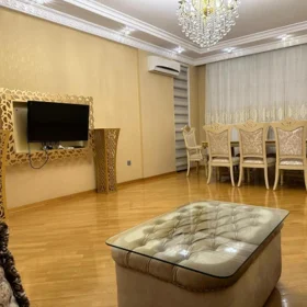 In Baku 110.0 m² apartment is for rent - Image 3