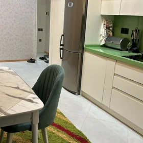 In Baku 125.0 m² apartment is for rent - Image 3