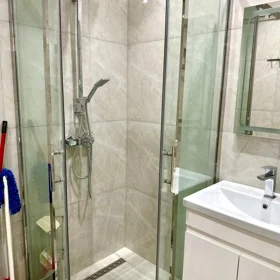 In Baku 125.0 m² apartment is for rent - Image 4