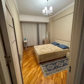 nan-da 70.0 m2 mənzil kirayə verilir