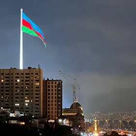 In Baku 80.0 m² apartment is for rent - Image 3