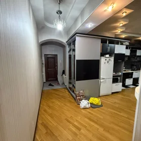 Baku-da 90.0 m2 mənzil satılır - Şəkil 2