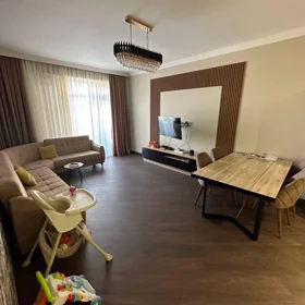 In Baku 109.0 m² apartment is for rent - Image 3