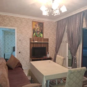 In Baku 65.0 m² house with 2.0 rooms is for rent - Image 2