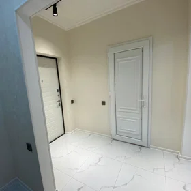 Khirdalan-da 42.0 m2 mənzil satılır