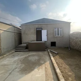 In nan 100.0 m² house with 3.0 rooms is for sale