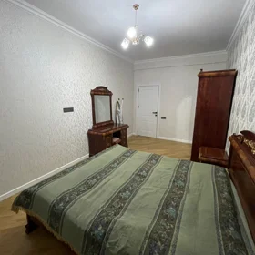 In Baku 90.0 m² apartment is for rent - Image 5