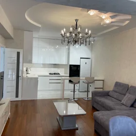 In Baku 110.0 m² apartment is for rent - Image 2