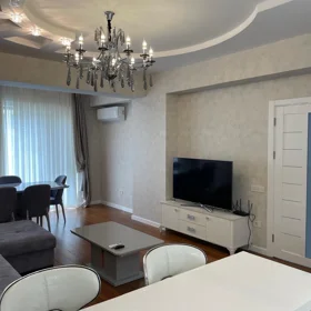 In Baku 110.0 m² apartment is for rent - Image 3