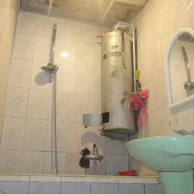 In Baku 72.0 m² commercial is for sale - Image 4