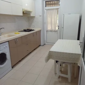 In Baku 90.0 m² apartment is for rent - Image 2