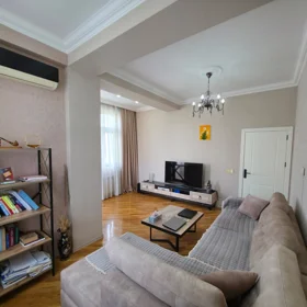 In Baku 85.0 m² apartment is for sale - Image 3