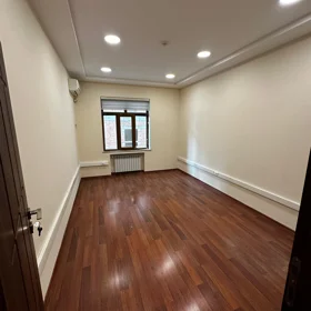 In Baku 200.0 m² office is for rent - Image 2