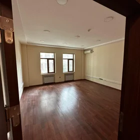 In Baku 200.0 m² office is for rent - Image 5