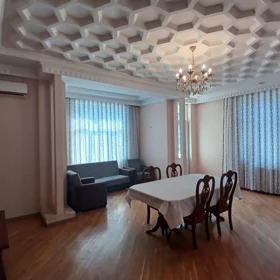 In Baku 130.0 m² apartment is for rent - Image 2