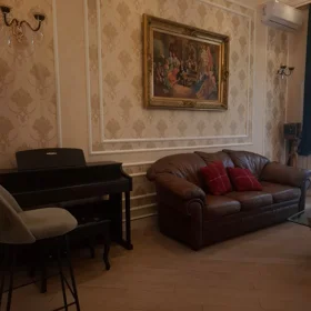 In Baku 150.0 m² apartment is for rent - Image 2