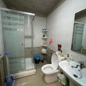 In Baku 71.0 m² apartment is for sale - Image 4