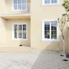 In Baku 120.0 m² house with 4.0 rooms is for sale - Image 2