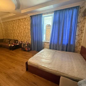 In Baku 70.0 m² apartment is for sale - Image 3