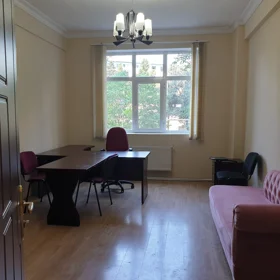 In Baku 100.0 m² office is for rent - Image 2