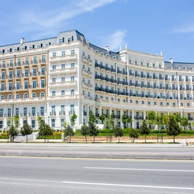 In Baku 106.0 m² apartment is for rent