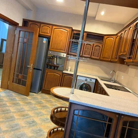 In Baku 112.0 m² apartment is for rent - Image 4