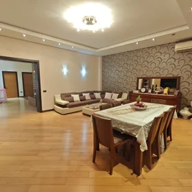 In Baku 196.0 m² apartment is for sale