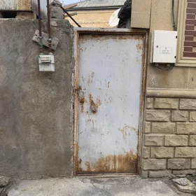 In Baku 100.0 m² house with 2.0 rooms is for sale