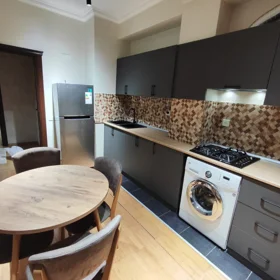 In Baku 70.0 m² apartment is for rent - Image 2