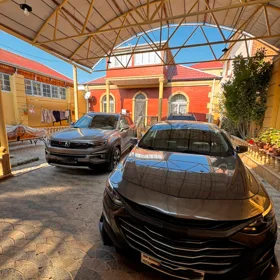 In Baku 200.0 m² house with 5.0 rooms is for sale - Image 3