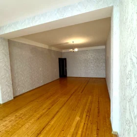 In Baku 102.0 m² apartment is for sale - Image 2