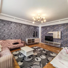 In Baku 90.0 m² apartment is for rent - Image 3