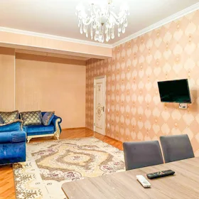 In Baku 90.0 m² apartment is for rent - Image 2