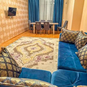 In Baku 90.0 m² apartment is for rent - Image 3