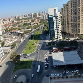 In Baku 178.0 m² apartment is for rent - Image 2