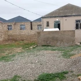 In Baku 76.0 m² house with 3.0 rooms is for sale - Image 2