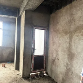 In Baku 125.0 m² apartment is for sale - Image 3