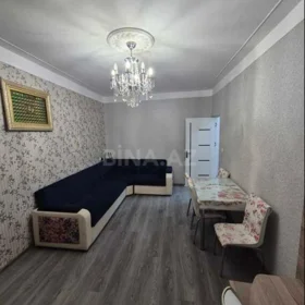 In Baku 70.0 m² apartment is for sale - Image 2
