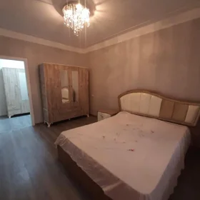 In Baku 70.0 m² apartment is for sale - Image 3