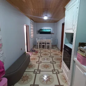 In Baku 100.0 m² house with 4.0 rooms is for sale - Image 3