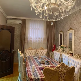 In Baku 100.0 m² house with 4.0 rooms is for sale - Image 5