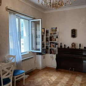 In Baku 45.0 m² apartment is for sale - Image 2