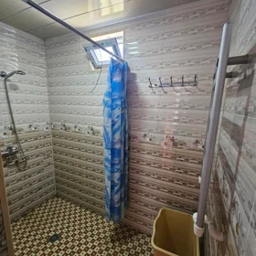 In Astara 66.0 m² house with 3.0 rooms is for rent - Image 4