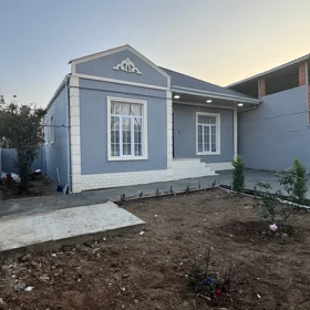 In Baku 90.0 m² house with 4.0 rooms is for sale - Image 2