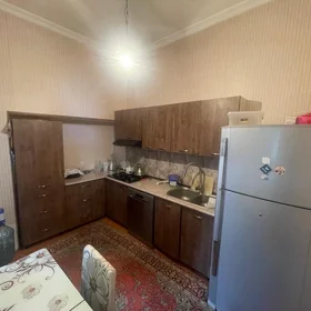 In Baku 75.0 m² house with 3.0 rooms is for rent - Image 2