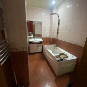 In Baku 110.0 m² apartment is for rent - Изображение 2