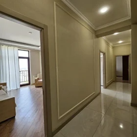 In Baku 80.0 m² apartment is for rent - Image 3